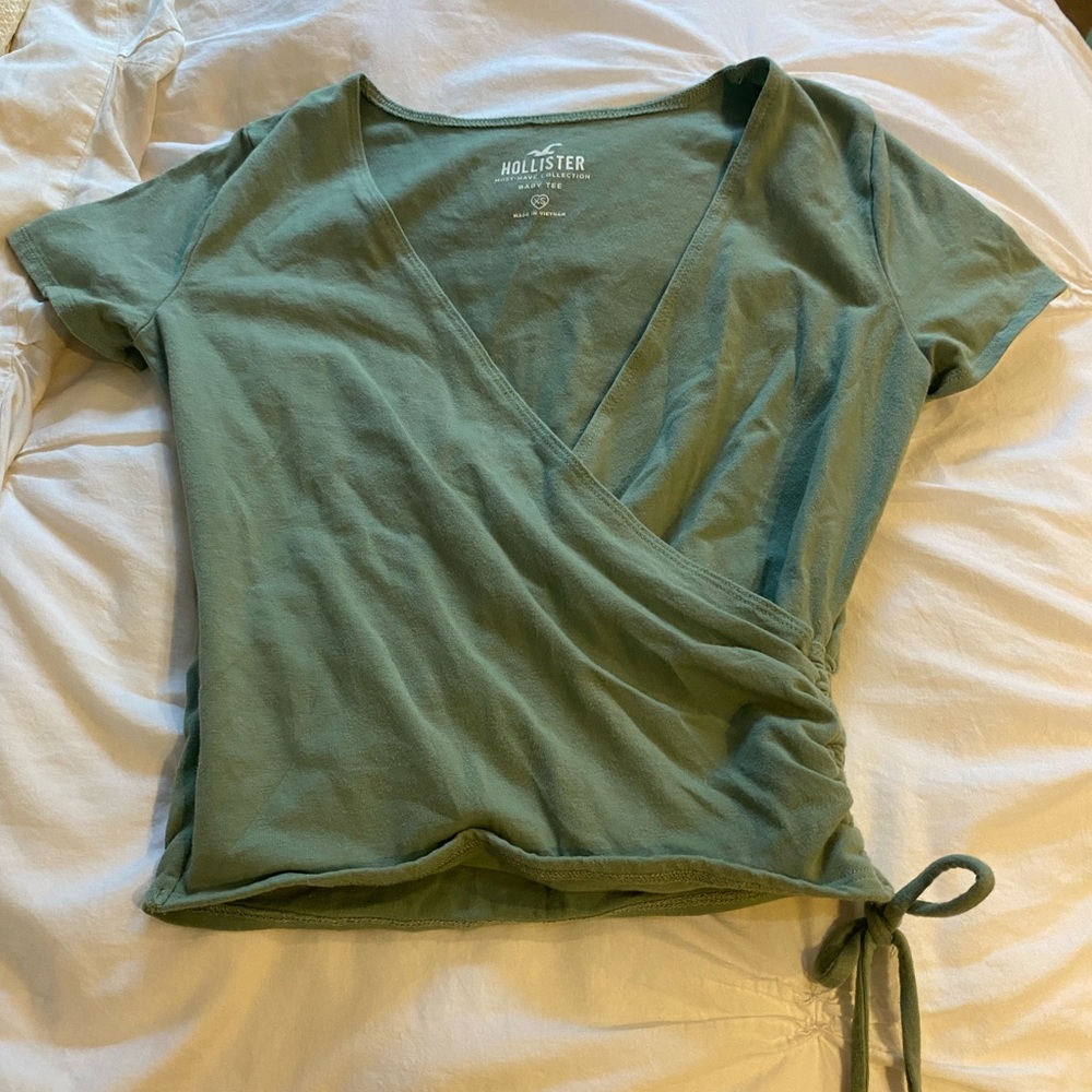 Hollister crop top